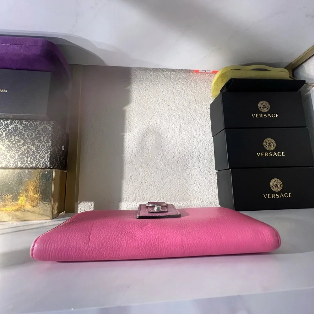 KENNETH COLE REACTION 2 tone Pink Wallet with Silver Accents